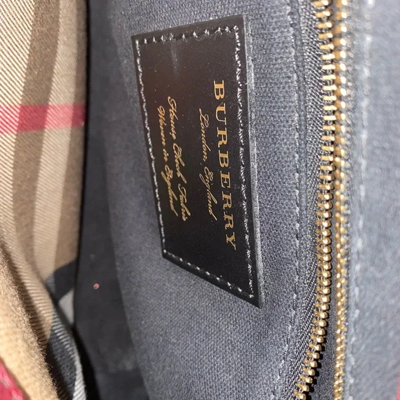 A Classic Preowned Medium Grainy Leather Check Tote - Picture 7 of 11